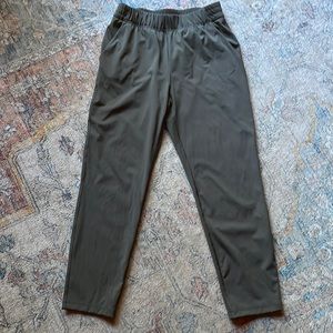 The Group Babaton “weekender pant”